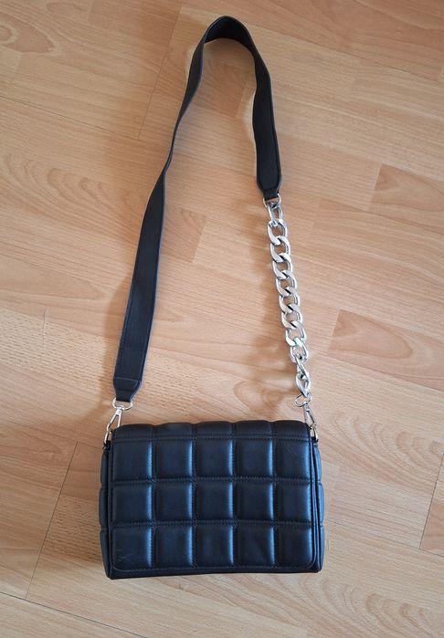 Черна дамска чанта