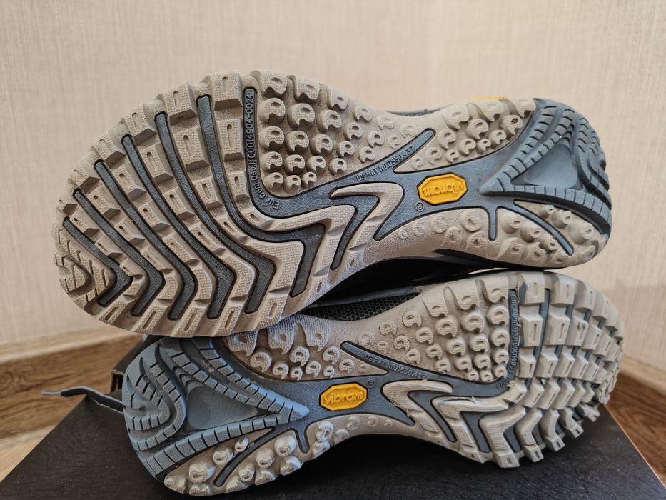 Кросовки MERRELL. Размер 37.5. Вьетнам