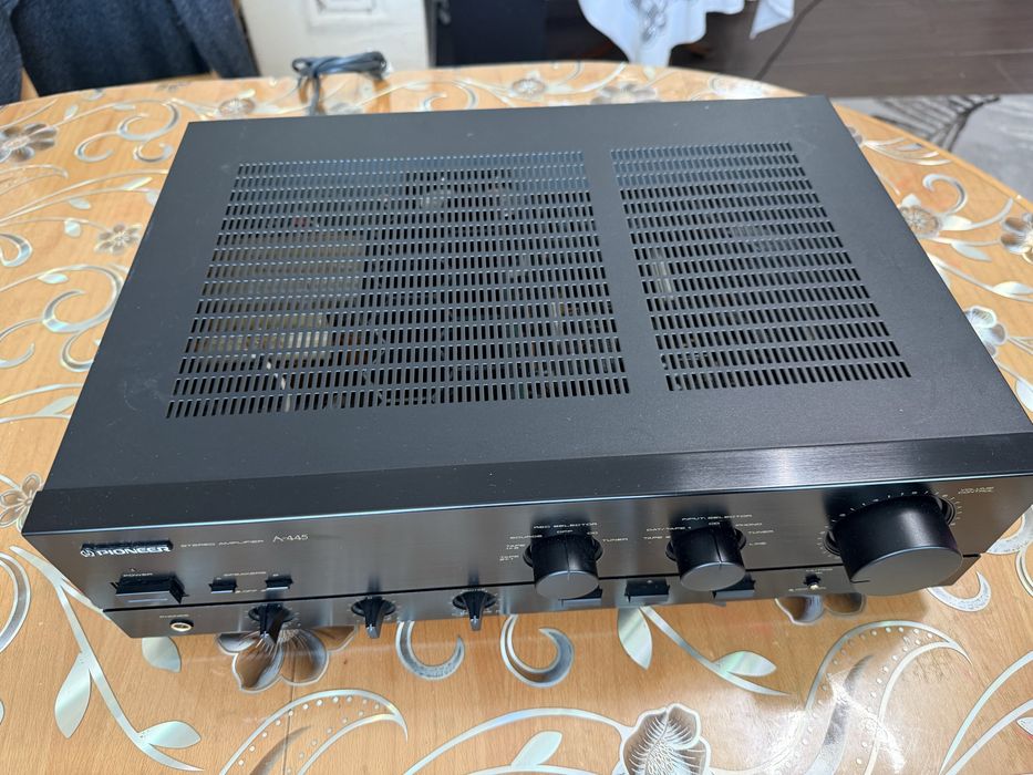 Pioneer A-445 Като нов