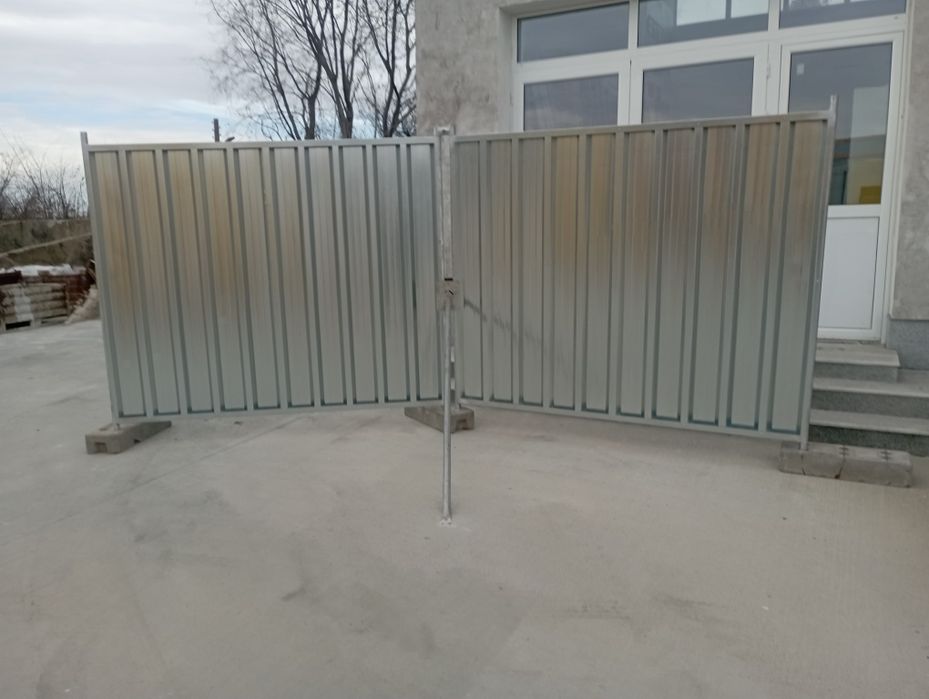 Мобилни оградни пана за ограждане на строителни обекти и подобни