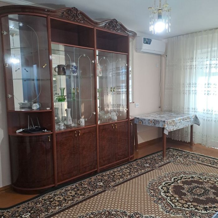 Чирчик ш. Троицк Физкултурный инс кирпичный дом 2х/2/4