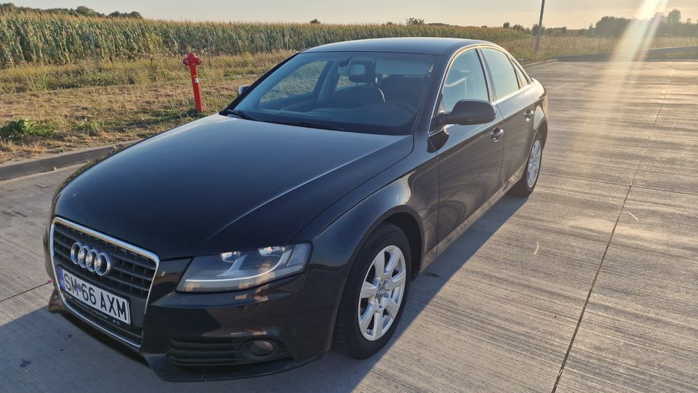 Vând Audi A4 , 1.8