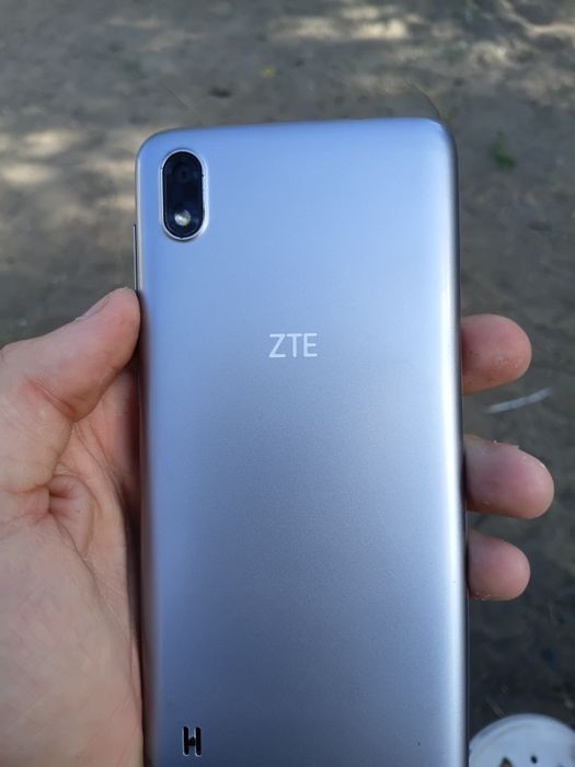 Смартфон ZTE 606
