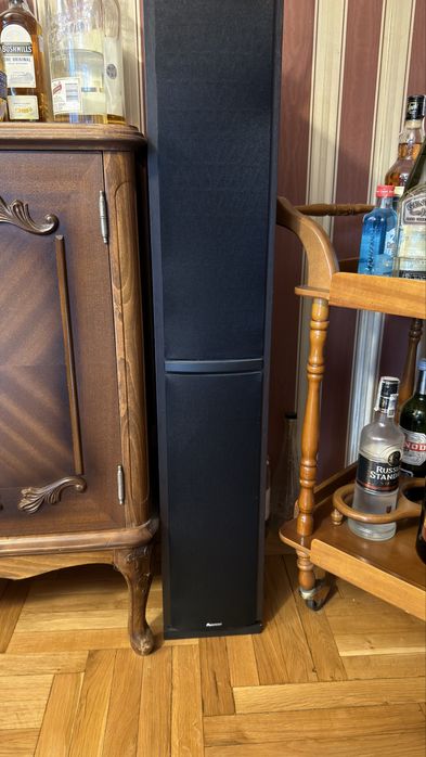 Стерео система шкаф с колони