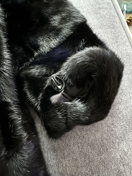 Продам норковую шубу