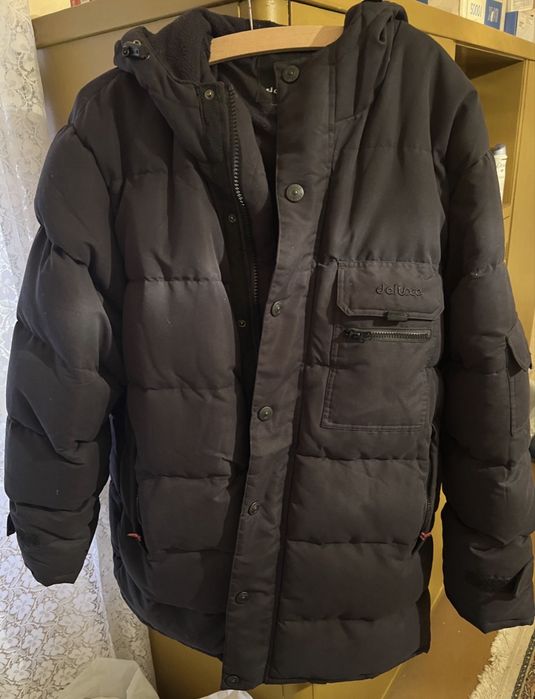 Jachetă groasă catifea raiată abastru închis….