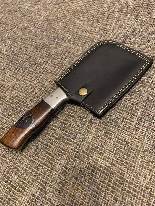 Ръчно кован ловен нож от дамаска стомана