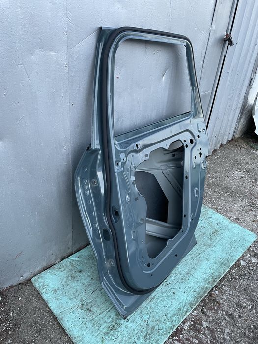Задна дясна врата за BMW X1 U11 БМВ Х1 2022г- 2бр