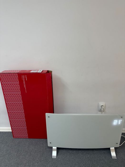 Конвектор Klarstein със стъклен панел и оригинална кутия+дистанционно