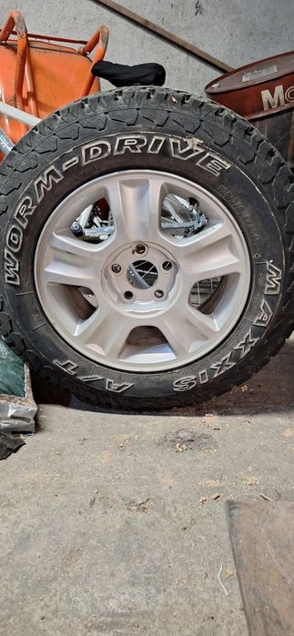 Офроуд гуми Maxxis