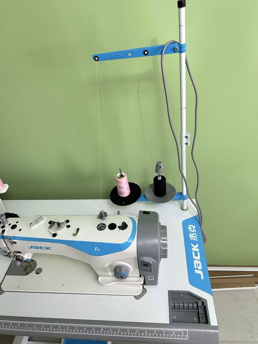 Промышленная машина Jack со столом