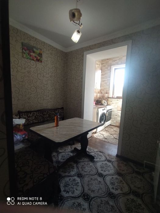 Чиланзар 23.  Срочно. Продается 1 комнатная 2 х 6 балкон