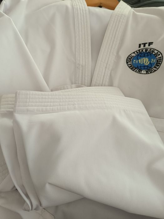 Костюм для теквандо