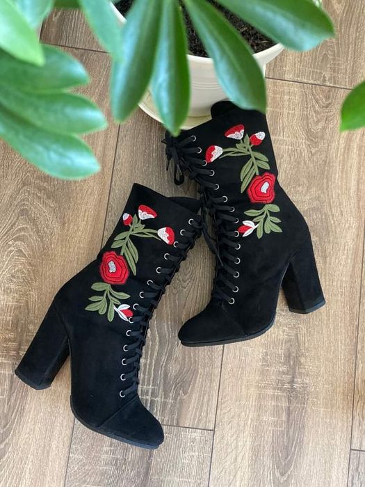 Cizme negre, marimea 37