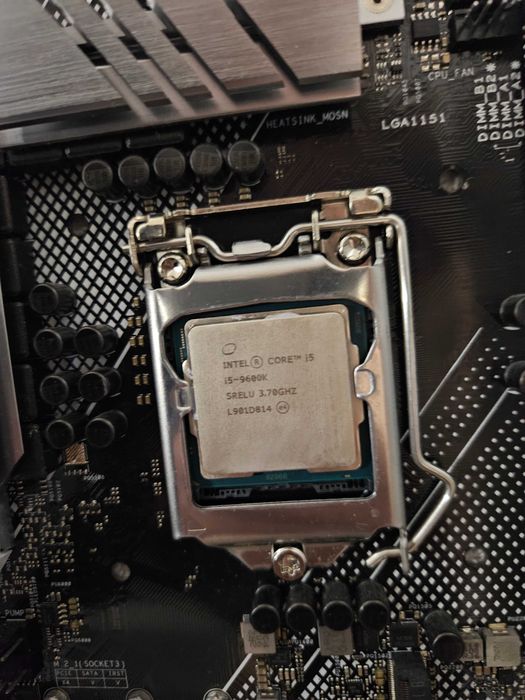 intel i5 9600k second hand si noi de vanzare • Anunturi • OLX.ro