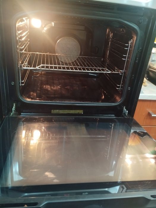 Продавам фурна за вграждане Gorenje BO 7310 BX