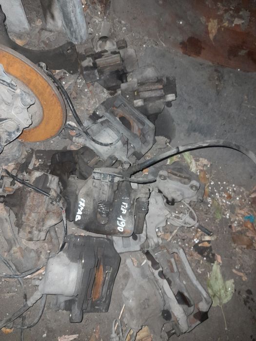 Стойки в сборе Пасат Б-3