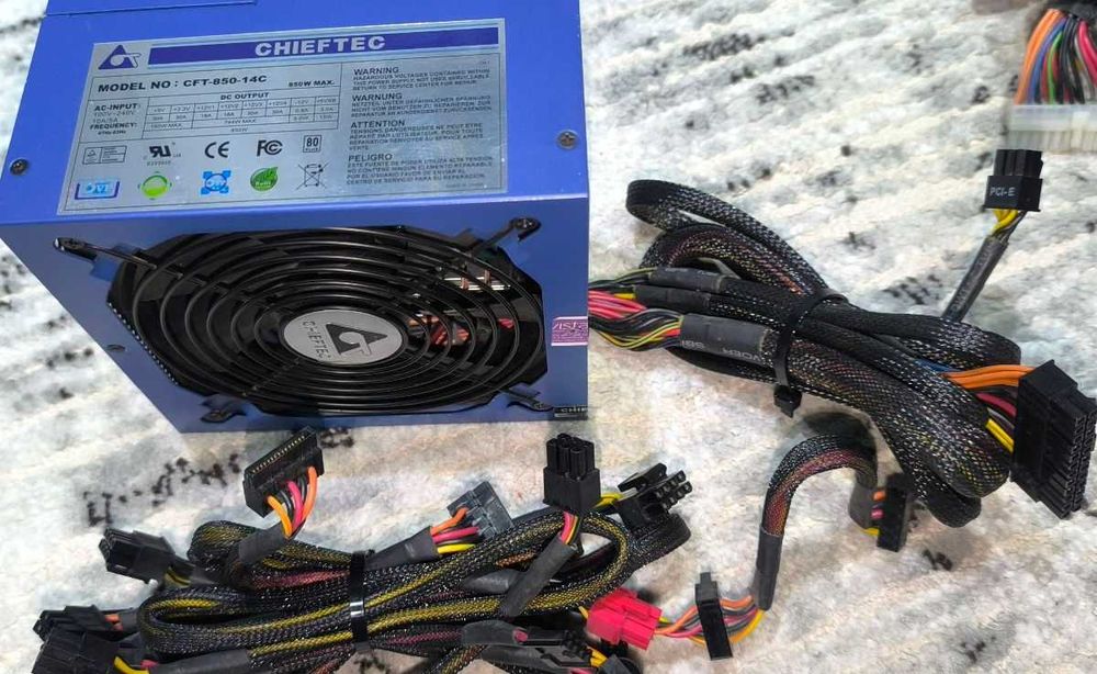 продавам захранване chieftec 850w