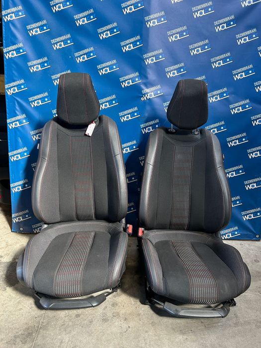 Interior peugeot 308 hatchback 2018