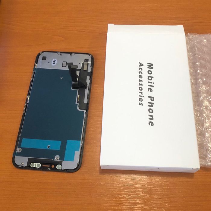 Екран за Iphone 11.  - чисто нов