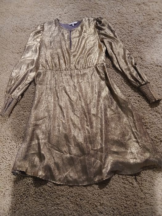 Дамска златиста рокля - номер 40 , 25лв