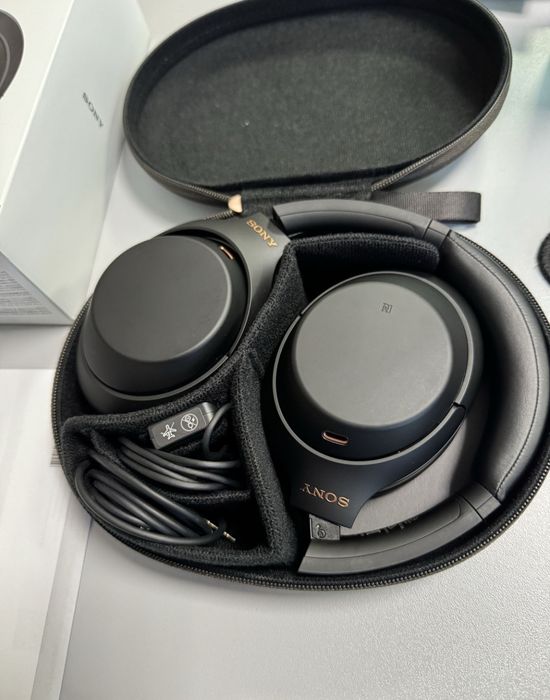Наушники Sony WH-1000XM4