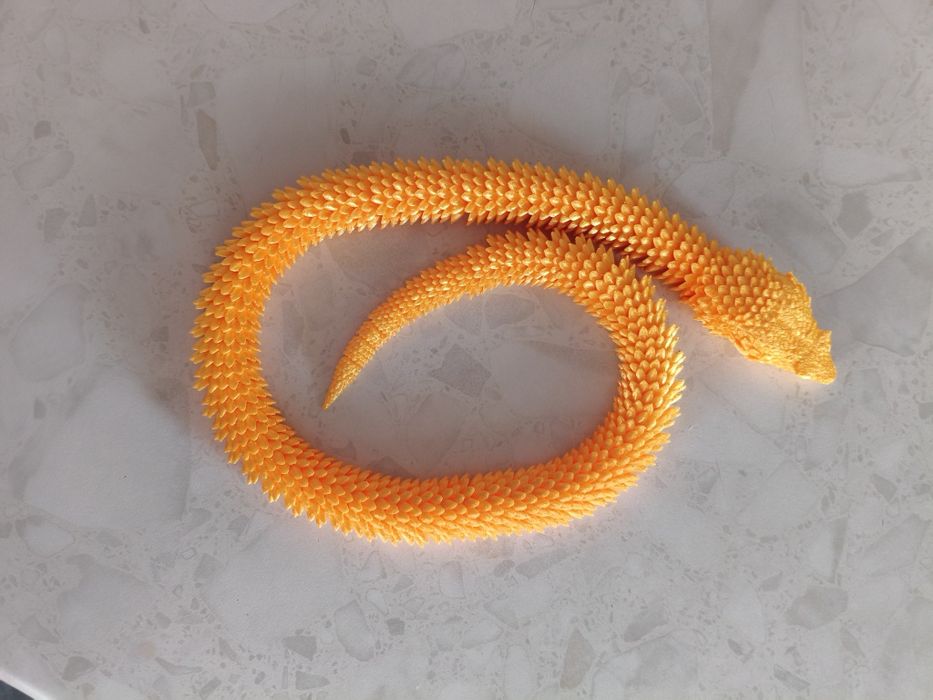 3D змейка из пластика