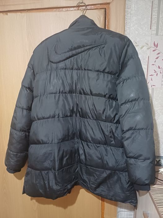 Пуховик Nike, футболка