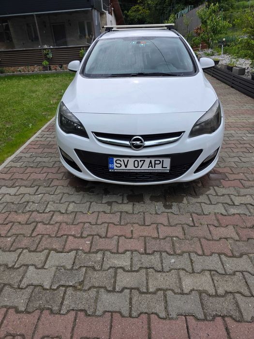 Vând  OPEL  ASTRA Sports TOURER