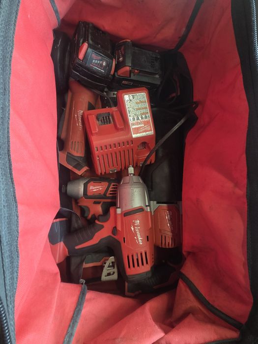 Set scule milwaukee 18 V
