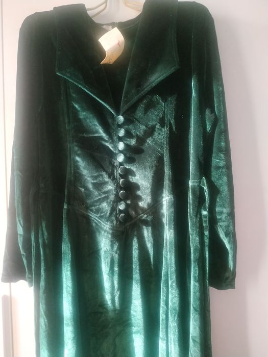 Платье велюр зелёное 50-52 размер