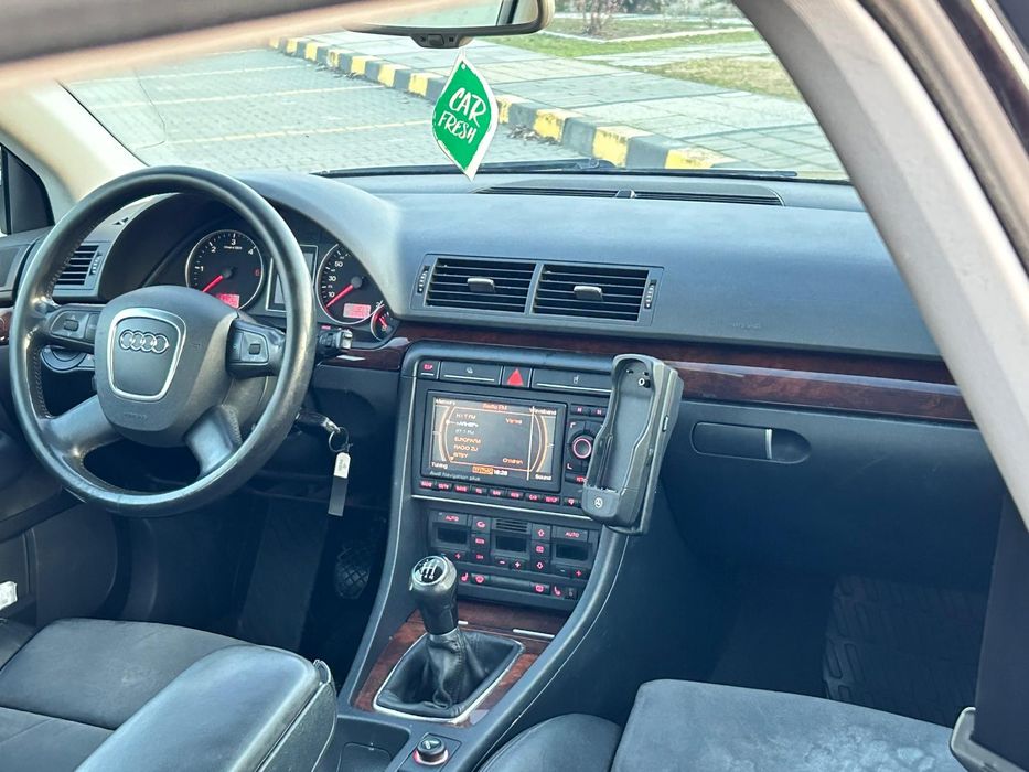 *Vand AUDI A4 1.9 TDI Cp116  S-line FULL Navi Piele Matriculat recent