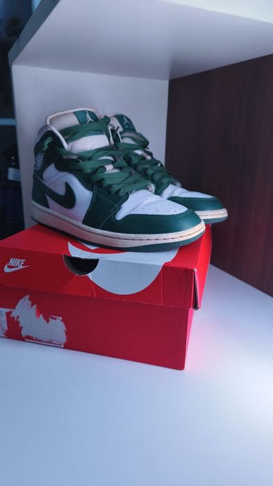 Jordan 1 mid green sale