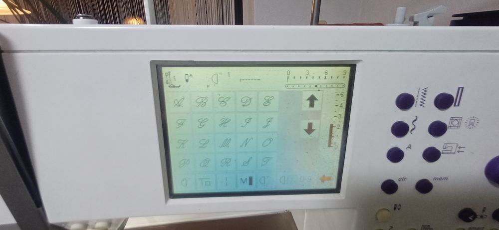 Masina de cusut Bernina Artista 180