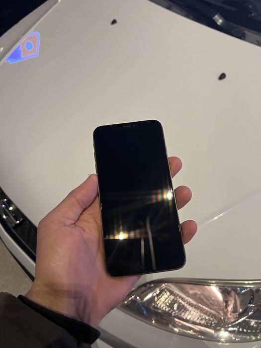 Iphone Xs max        .