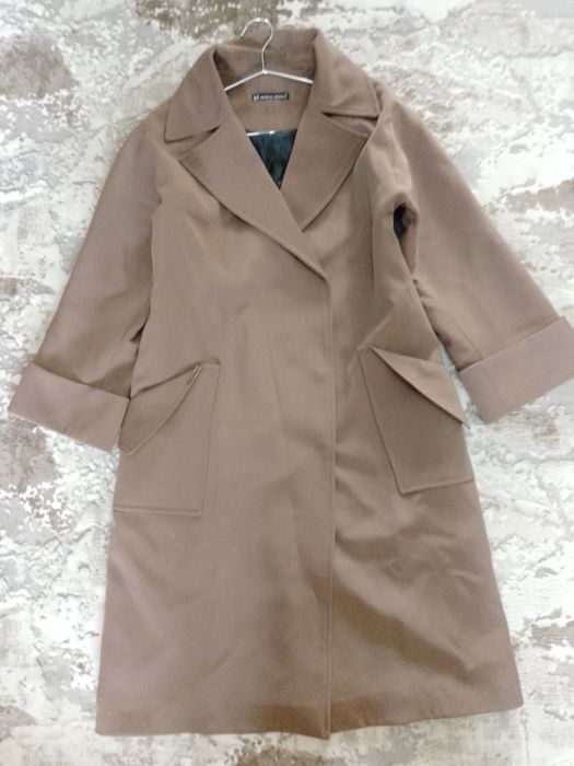 Kuzgi plash rangi karichniviy 48 razmerga toʻgʻri keladi