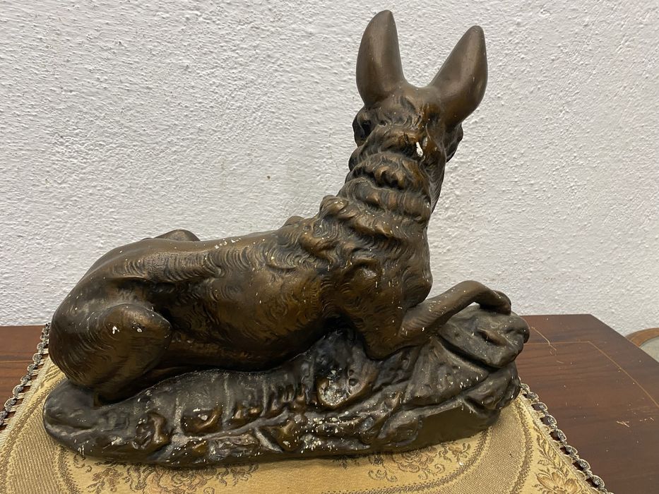 Голяма немска фигура куче - немска овчарка