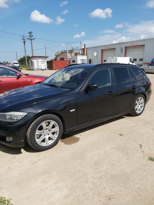 Spre vanzare autotutism BMW