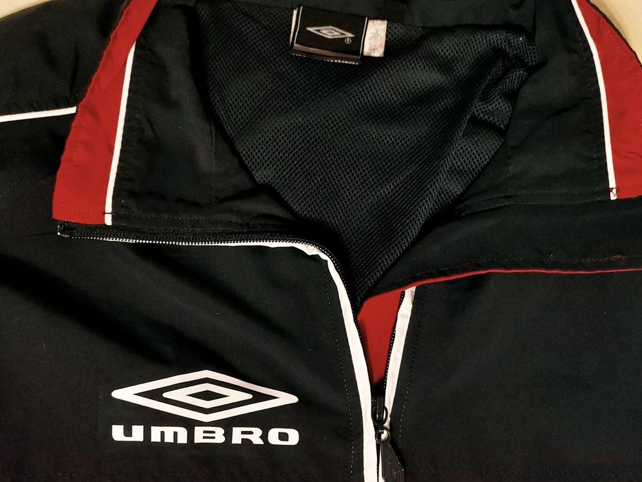 Bluză Umbro  sport
