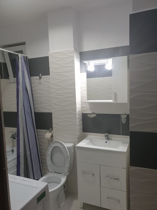 Garsonieră de închiriat, mobilată, balcon
