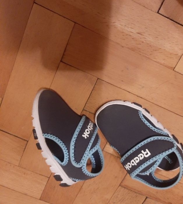 Sandale numarul 23.5 copii