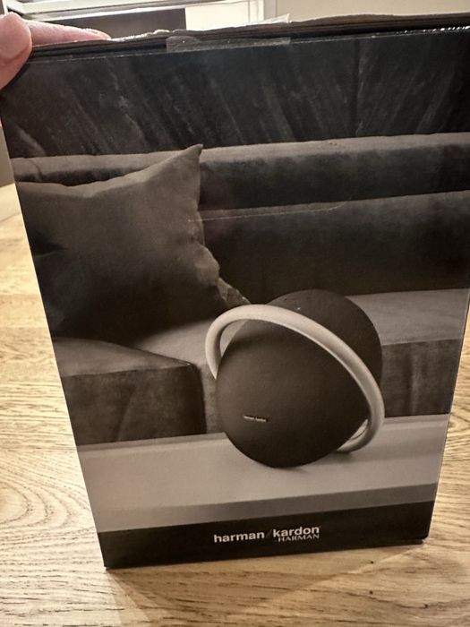 Harman Kardon onyx studio 8 чисто нова