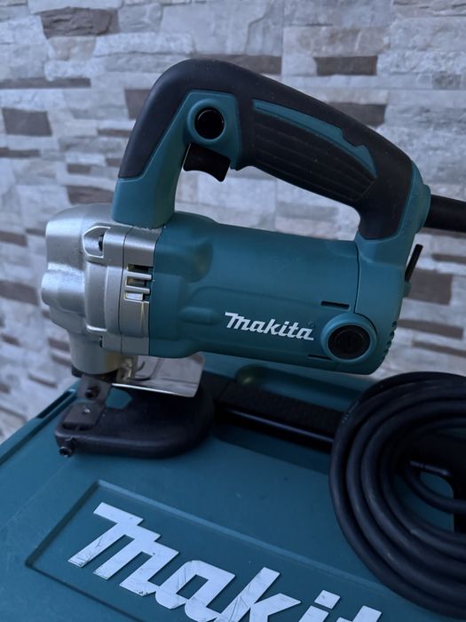 Ножица за ламарина Makita JS3201J /710 W, 3.2 мм./