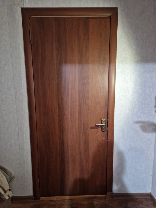 Продам межкомнатные двери 4 вида