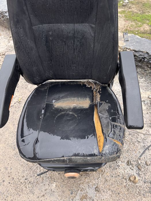 Сидение хорошее состояние