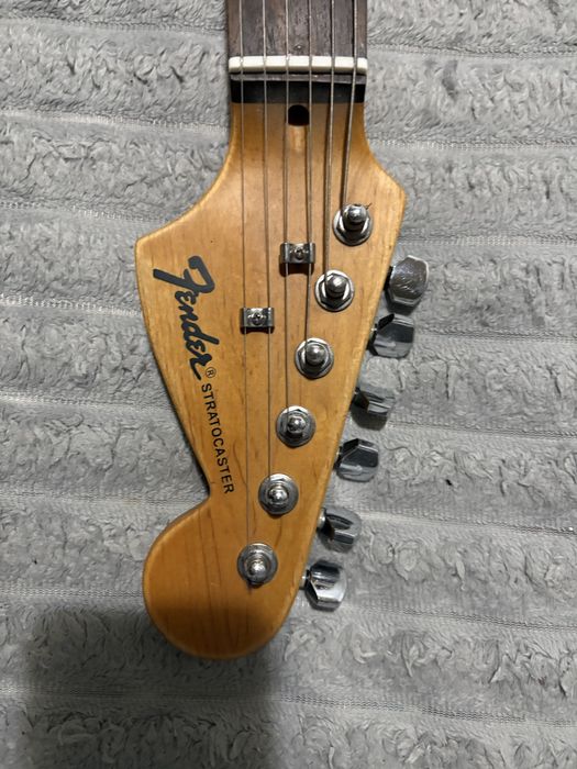 Продаю Электро гитару