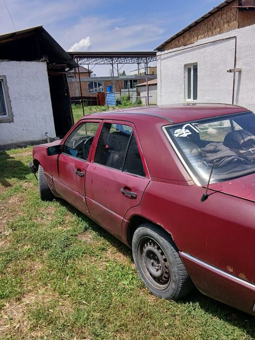 Автомашина мерседес
