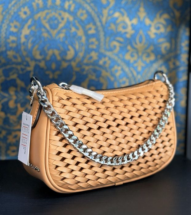 Малка дамска чанта Michael Kors Carmela Peanut