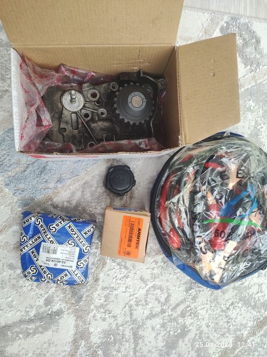 Помпа, ренаулт, ларгуске  ОРИГИНАЛ и   другие...