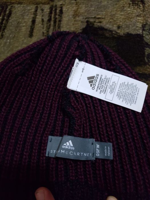 Caciula de dama(nou nouta) adidas by Stella Mccartny originala